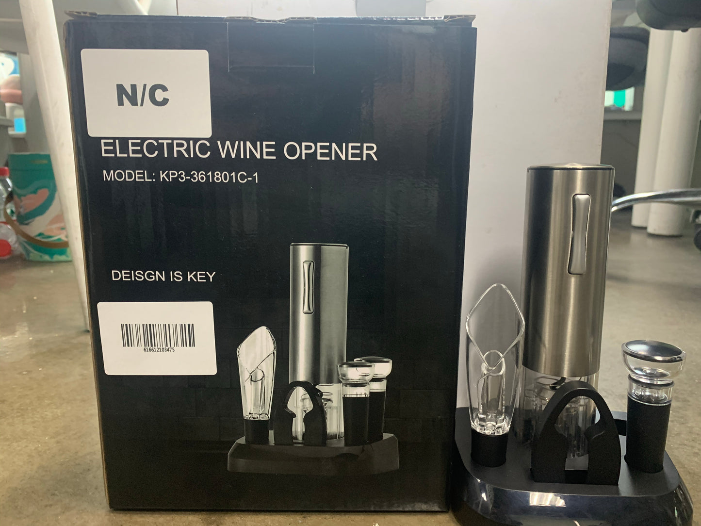 Electric Wine Opener, Cordless Automatic Electric Wine Bottle Opener with Charging Base, Vacuum Freshener with 2 Stoppers, Foil Cutter,Wine Pourer,Adaptor